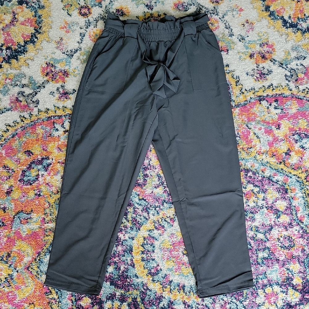 Gray Trousers with Elastic Waistband and Tapered Legs